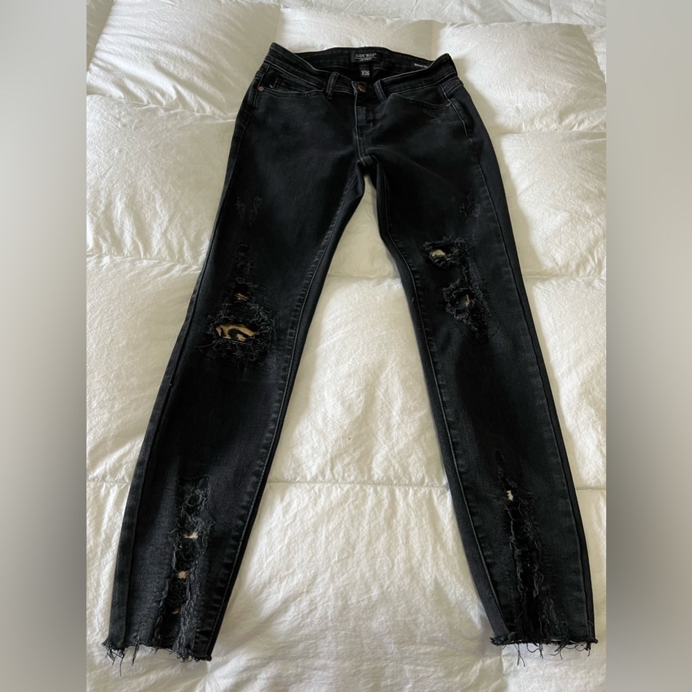 Judy Blue Skinny Fit Womens Size 26 Black Distressed Cheetah Mid Rise Jeans. - Picture 1 of 8